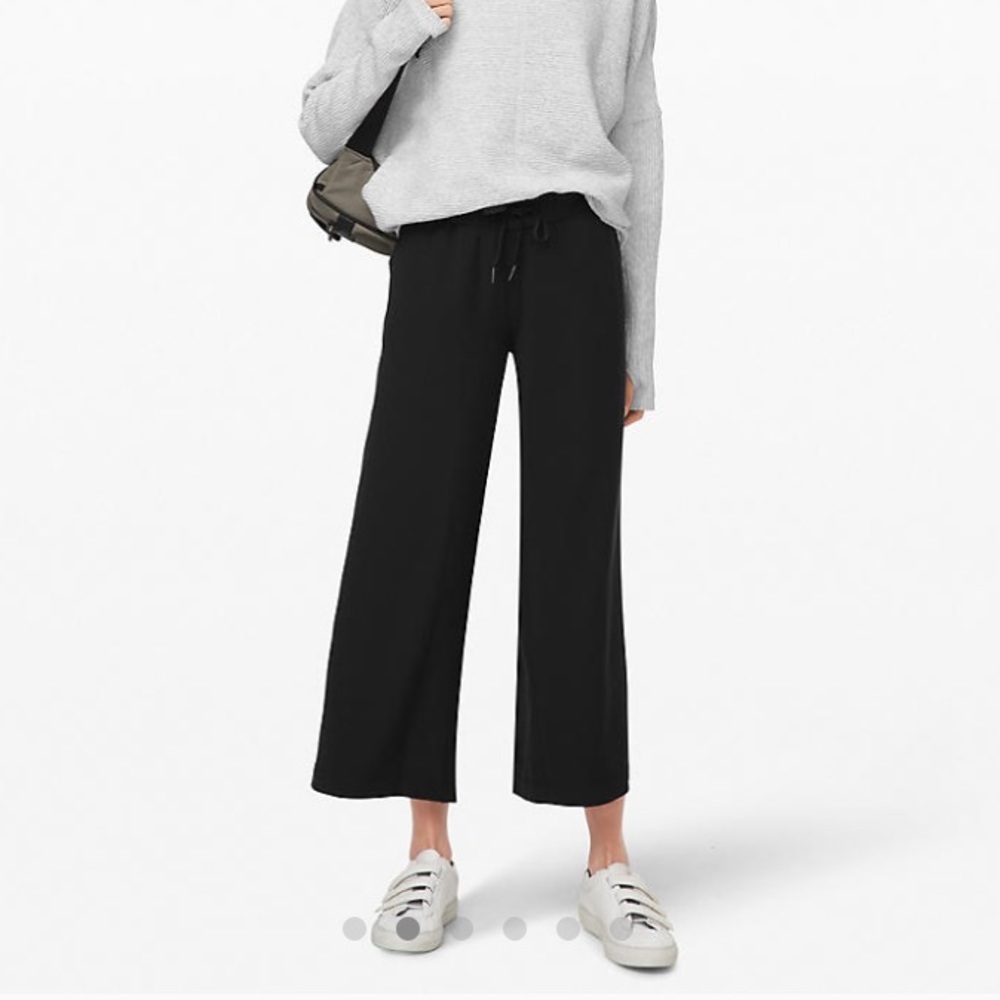 Green and black On the Fly 7/8 wide leg woven pant